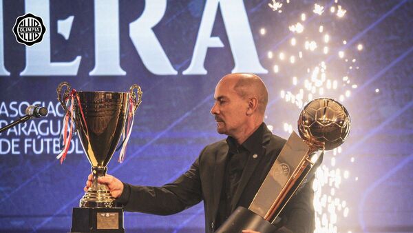 Cardona: "A pesar de las batallas, ya ganamos tres títulos en menos de un año"