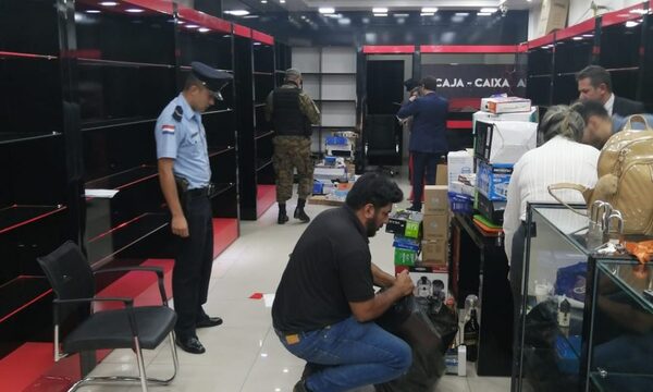 Turista denuncia robo de US$ 1200 en comercio de CDE