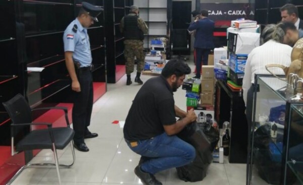 Turista fue asaltado por falsos comerciantes en el centro de CDE