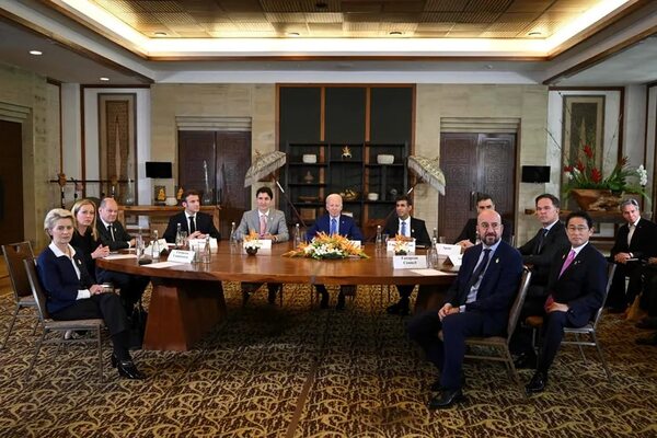 Biden y líderes del G7 se reúnen de urgencia en Bali sobre Polonia - Mundo - ABC Color
