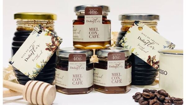 La miel gourmet de Doña Flor la quieren en el exterior: llega de apicultores de Villa Hayes