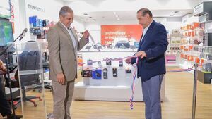 RadioShack abre su cuarta tienda, en San Lorenzo
