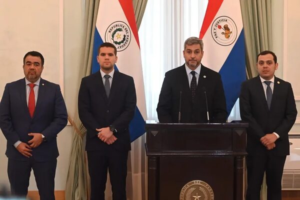 Ejecutivo no reglamenta aún viajes y viáticos de funcionarios - Política - ABC Color