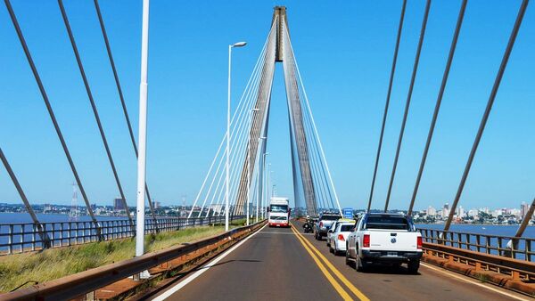 Restringen el tránsito en el puente Encarnación-Posadas por estudios
