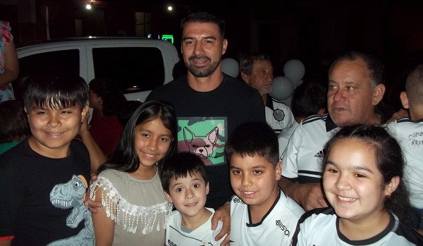 Julio César Cáceres, tuvo un gran recibimiento en San José de los Arroyos - Noticiero Paraguay