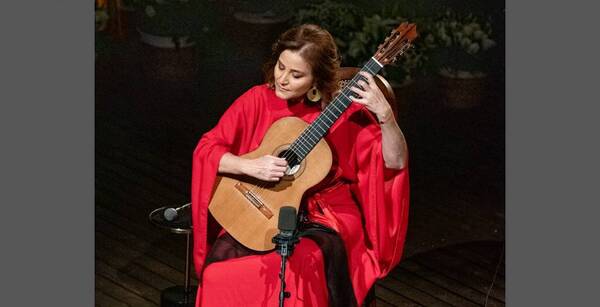 Crónica / “Es hermoso llegar con Legado a los Premios Grammy Latinos”
