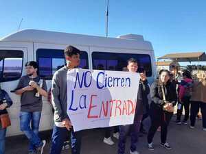 Bloquean acceso al barrio Sta. María desde Ruta PY06 y vecinos se movilizan
