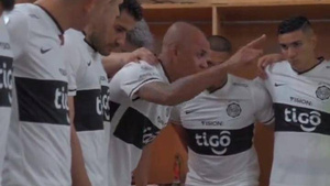 Crónica / [VIDEO] La emotiva arenga de Otálvaro antes del chute de Olimpia ante Nacional