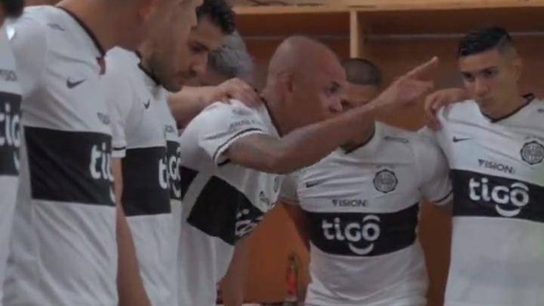 Crónica / [VIDEO] La emotiva arenga de Otálvaro antes del chute de Olimpia ante Nacional