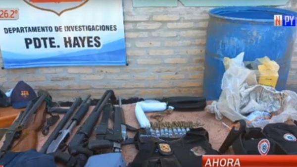 Incautan armas, uniformes policiales y dinamita en Villa Hayes - Noticias Paraguay