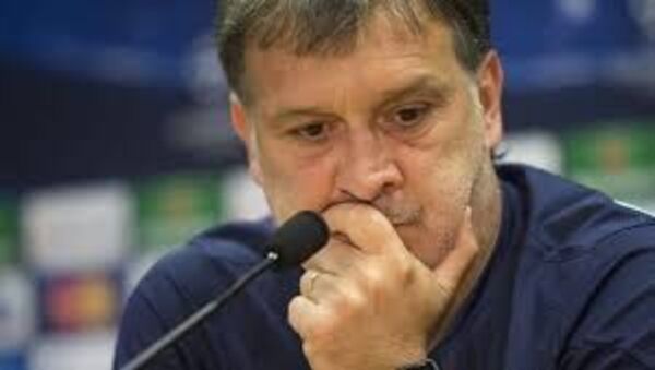 Medio español habla del Tata Martino y las similitudes de México con Paraguay previo a un Mundial