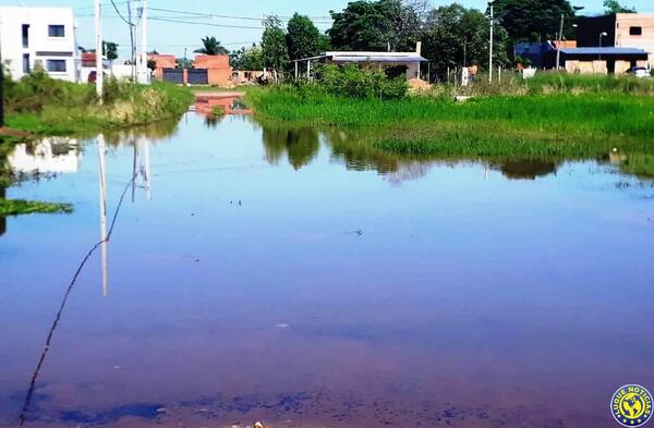 Diez viviendas bajo agua en Luque •