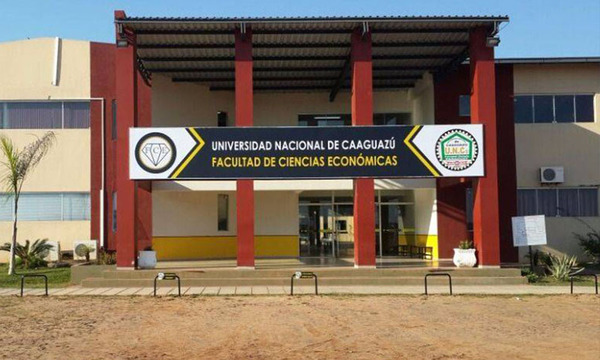 UNCA: ANEAES acredita carrera de Economía de la Facultad de Ciencias Económicas - OviedoPress