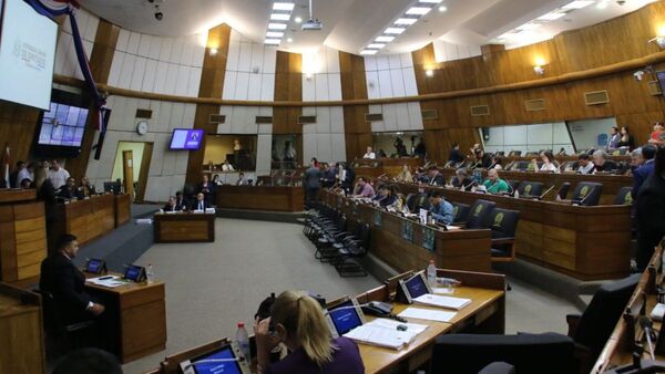 Tras vaivén de quejas y críticas, diputados van a cuarto intermedio