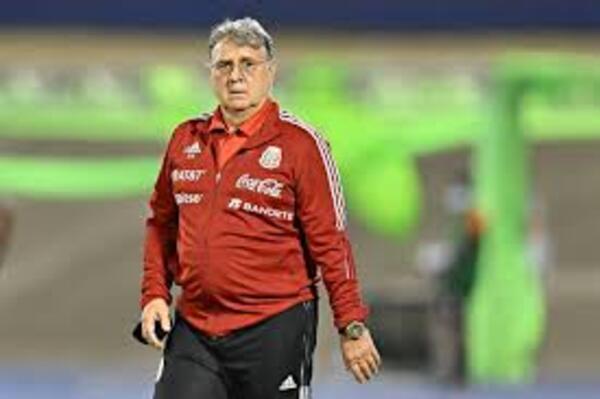 Medio español habla del Tata Martino y las similitudes de México con Paraguay previo a un Mundial