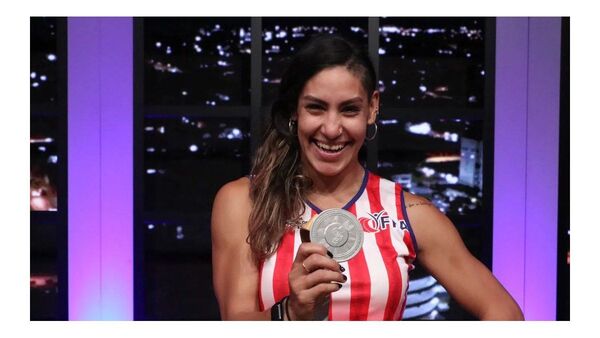 Camila Pirelli con problemas en el amor: "Me dicen que soy intimidante"