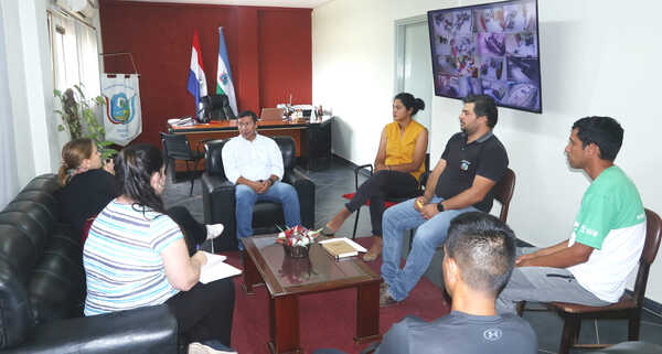 Autoridades compactan valores con espacios deportivos en Boquerón