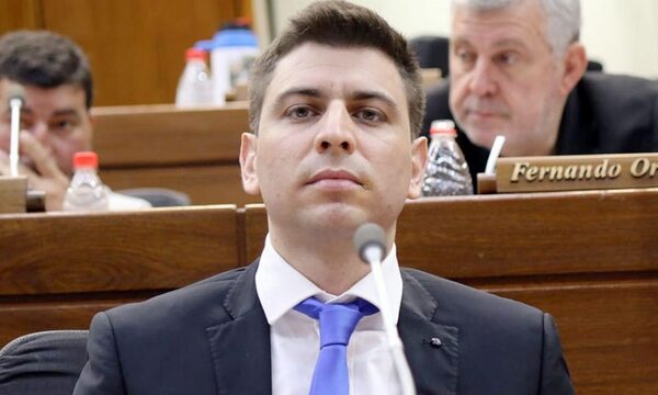 Asume suplente del diputado Eri Valdez
