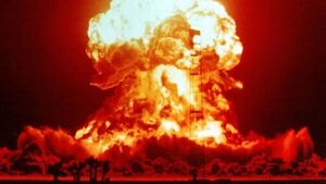 La guerra indirecta entre Estados Unidos y Rusia corre el riesgo de un apocalipsis nuclear, 60 años después de la crisis de los misiles en Cuba