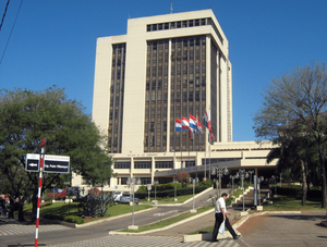 Junta Municipal de Asunción aprobó aumento salarial solicitado por el intendente · Radio Monumental 1080 AM