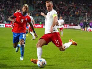 La Selección Chilena de Eduardo Berizzo cae ante Polonia - Fútbol Internacional - ABC Color