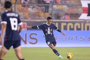 La Albirroja cae en Lima ante Perú - Fútbol - ABC Color