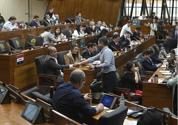 PGN 2023 remitido al Senado no prevé aumento salarial en Salud Pública - Economía - ABC Color