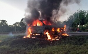Un vehículo se incendió sobre la Ruta PY 02, esta mañana