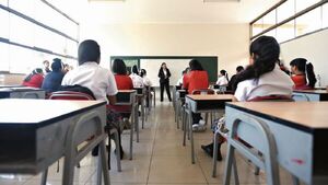 Colegios no pueden negar el examen ni la libreta