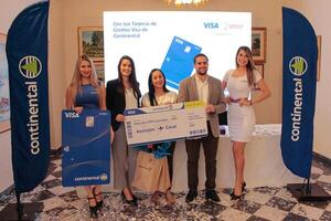 Visa y Banco Continental llevan a aficionados del futbol a disfrutar de la Copa Mundial de la FIFA Catar 2022