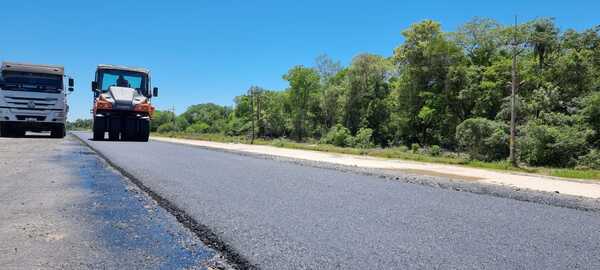 Avanza en un 76% la obra de pavimentación asfáltica en Ñeembucú