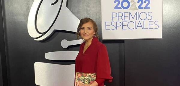 Crónica / ¡Es hoy! ¡Es hoy! Paraguay va por un Latin Grammy con Berta Rojas