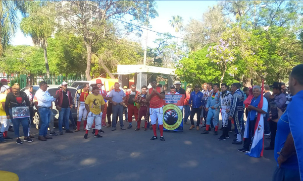 Animadores se unen a rechazo de iniciativa de ley que prohibiría corrida de toros - OviedoPress