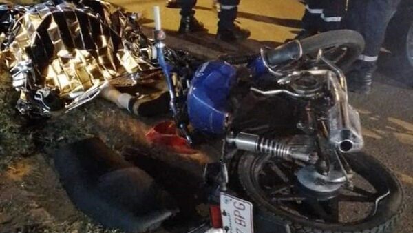 Motociclista choca contra un letrero y fallece en Misiones