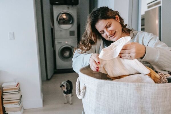 Protector solar: quitá las manchas de tu ropa con estos trucos