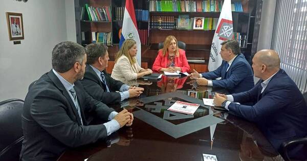 La Nación / FGE se reunió con fiscales en el marco de la investigación del asesinato de Marcelo Pecci