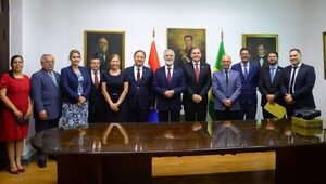 Brasil dona vacunas y medicamentos a Paraguay
