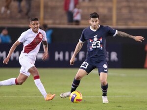 Amistoso internacional: por la mínima, la Albirroja cayó ante Perú - trece