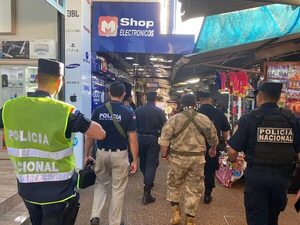Patrullaje a pie para reprimir inseguridad en zona céntrica de CDE - ABC en el Este - ABC Color
