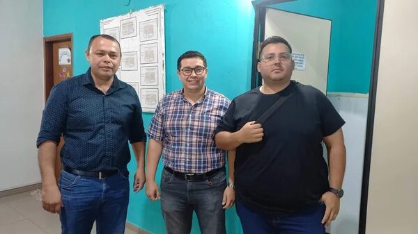 Concejales leales al Intendente de San Antonio aprueban un nuevo préstamo para pago de salarios - Nacionales - ABC Color