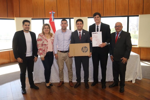 Inauguran laboratorio informático para jóvenes de Central - .::Agencia IP::.