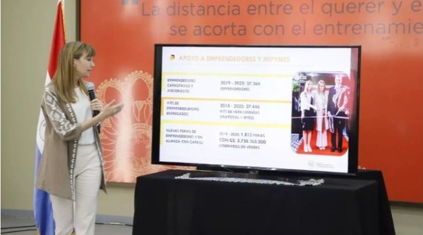 Ministra Bacigalupo destaca acciones para emprendedores