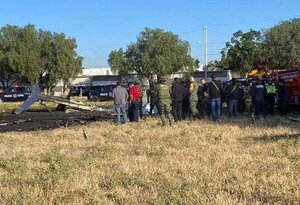Funcionario de seguridad y otras cuatro personas mueren al caer helicóptero en México