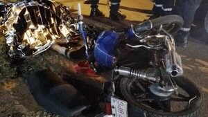 Motociclista choca contra un letrero y fallece en Misiones