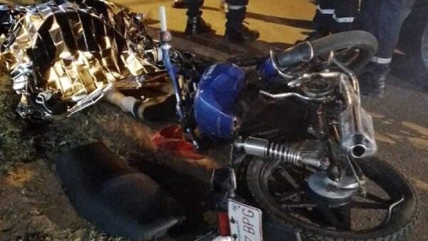 Motociclista choca contra un letrero y fallece en Misiones