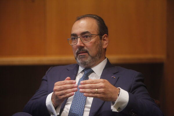 La CAF coloca 800 millones de dólares en bonos para impulsar la economía - MarketData