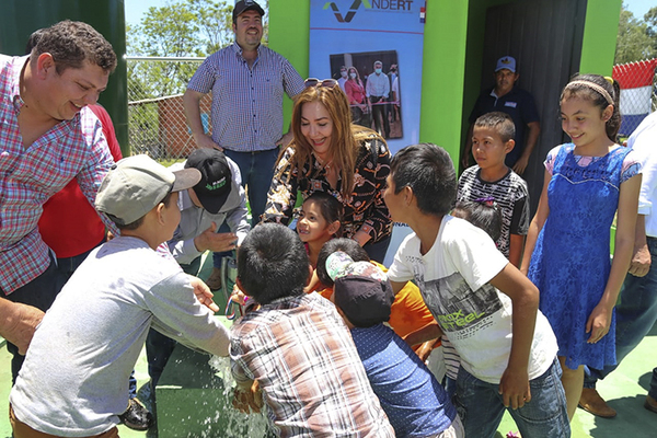 Indert inaugura moderno sistema de agua potable en Capitán Bado - .::Agencia IP::.