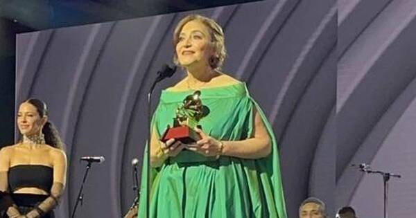 La Nación / ¡Histórico! Berta Rojas trae dos Grammy’s a Paraguay