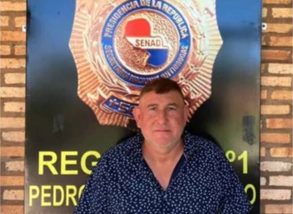 Crónica / Vyreza Pablo Escobar: cayó intendentekue con “plantitas verdes”, escopetas, rifles...