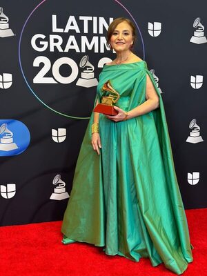 Histórico: Berta Rojas fue galardonada en los Latin Grammy - El Trueno